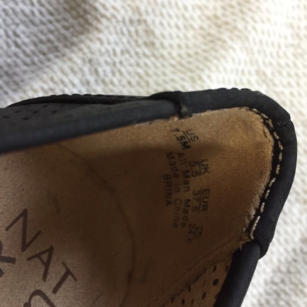 NATURALIZER Brina Black laser cut out wedges - Picture 4 of 7